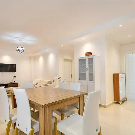 Green Stone Peaceful Beachfront Living, 2-Bedroom Apartment In Demirtas